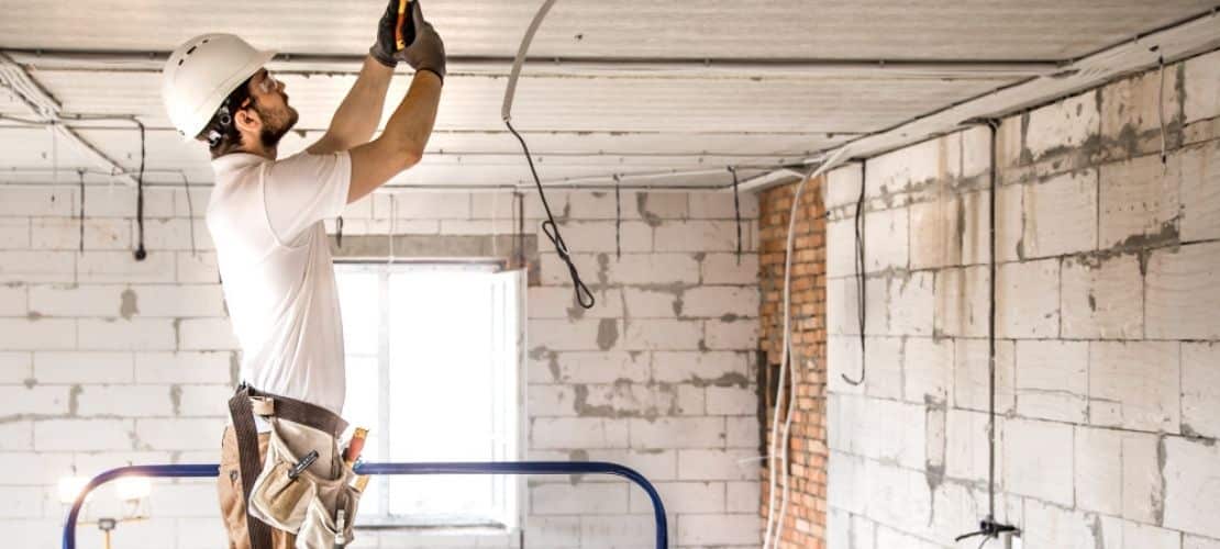 se pueden hacer obras los domingos y festivos